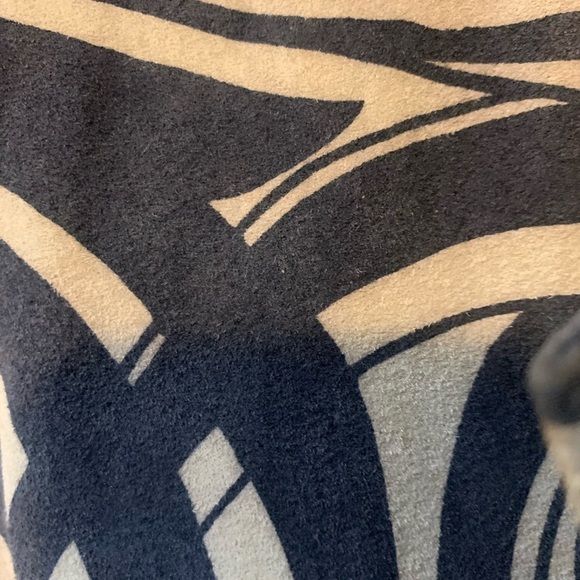 Nine West leather suede jkt & skirt..size 10, and 6 - Picture 10 of 14